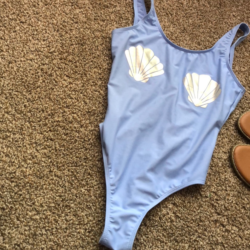 One piece bathing suit